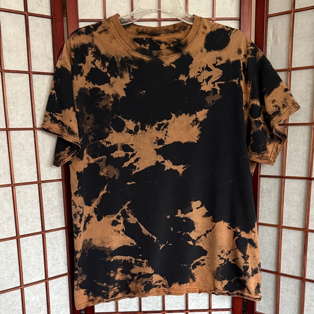 Black & Brown Reverse Tie-Dye T-Shirt, size L